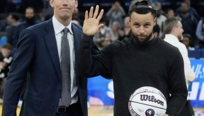 kaiyun.com-库里可能缺席本赛季剩余比赛？勇士总经理：存在这种可能性