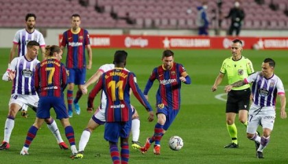 开云体育官网-巴萨险胜弱旅，距马竞只差1分！