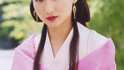 开云-初恋败给蒋雯丽，与耿乐7年恋情也无果，如今孔琳57岁男友是铁佛