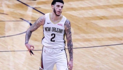 开云-单场8记三分！拥有投篮技能包的球哥何愁大合同？