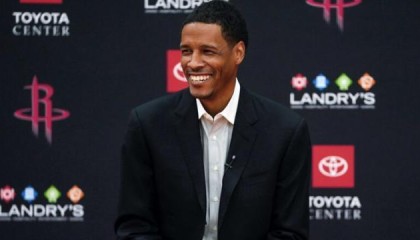 开云APP-火箭新帅无需背锅 后哈登时代他或为自己正名